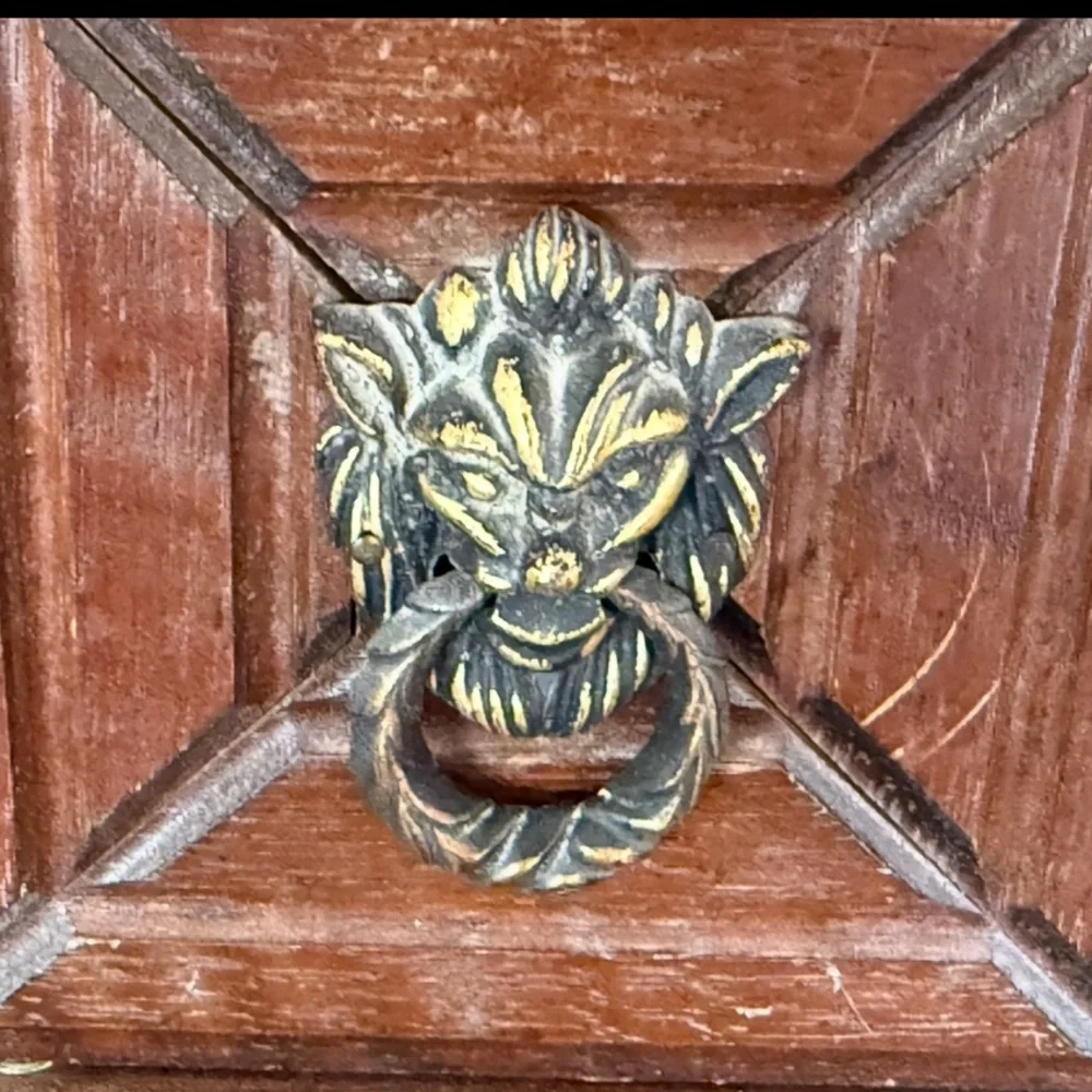 Vintage Japanese Jewelry Box w/ Lion's Heads Two‎ Compartments Marked Red Liner